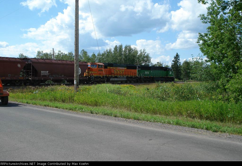 BNSF 8124